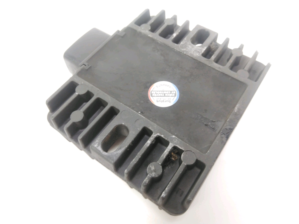 REGULATEUR DE TENSION