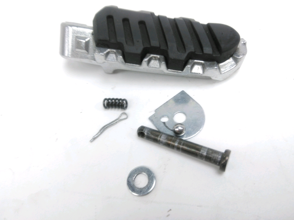 Repose pieds arriere droit