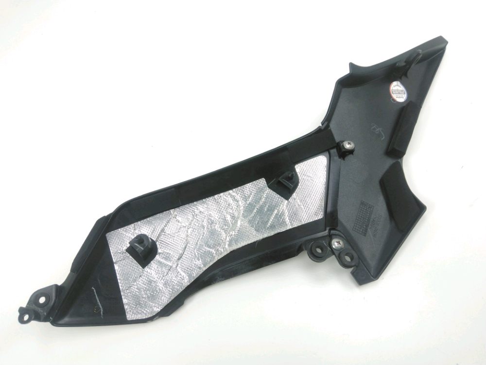 FLANC CARENAGE DROIT