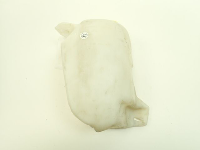 Réservoir de lave glace avant