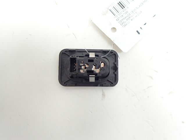 Commande lève-vitre avant droit