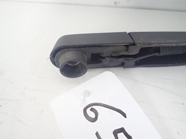 Bras d'essuie-glace arrière