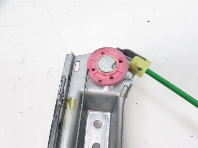 Lève-vitre électrique avant gauche