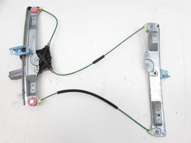 Lève-vitre électrique avant droit