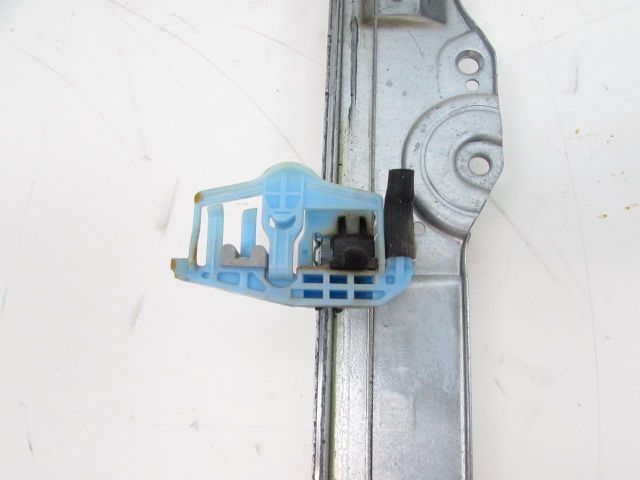 Lève-vitre électrique avant droit