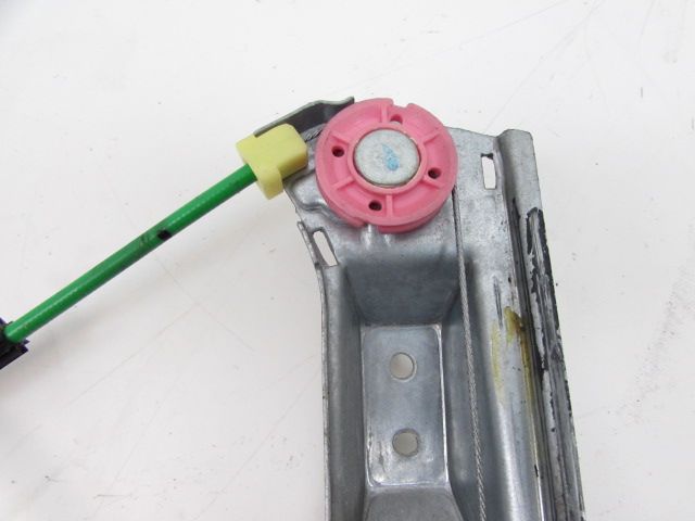 Lève-vitre électrique avant droit