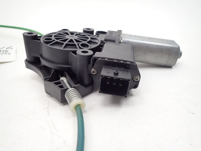 Lève-vitre électrique avant gauche