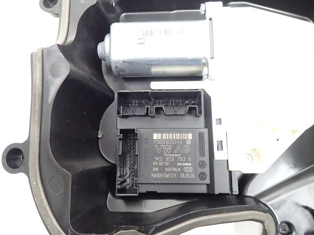 Lève-vitre électrique avant gauche