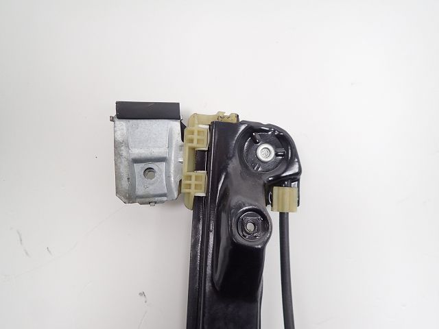 Lève-vitre électrique avant gauche