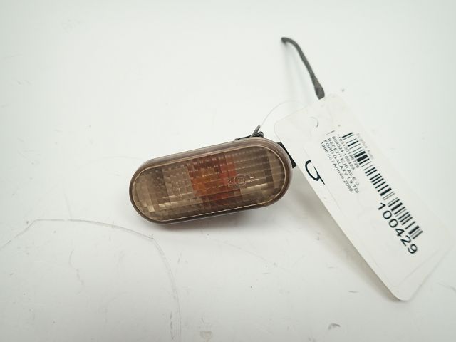 Repetiteur d'aile gauche