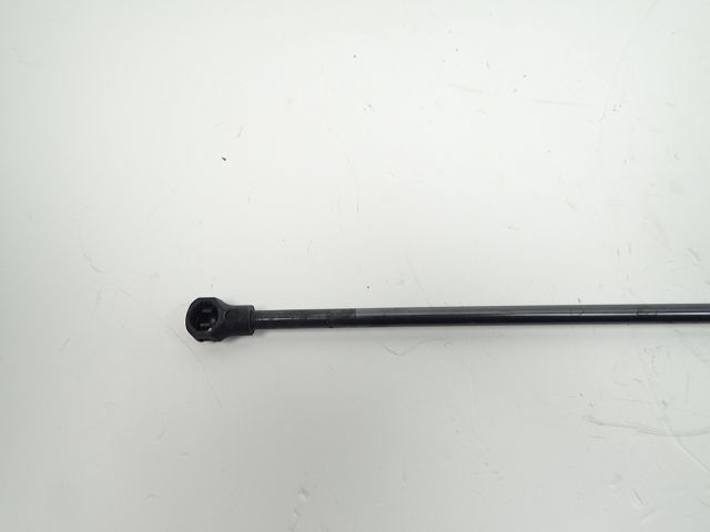 Vérin droit de capot