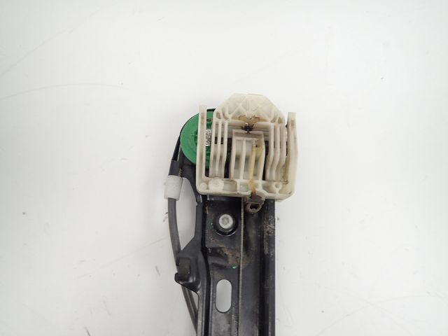 Lève-vitre électrique avant gauche