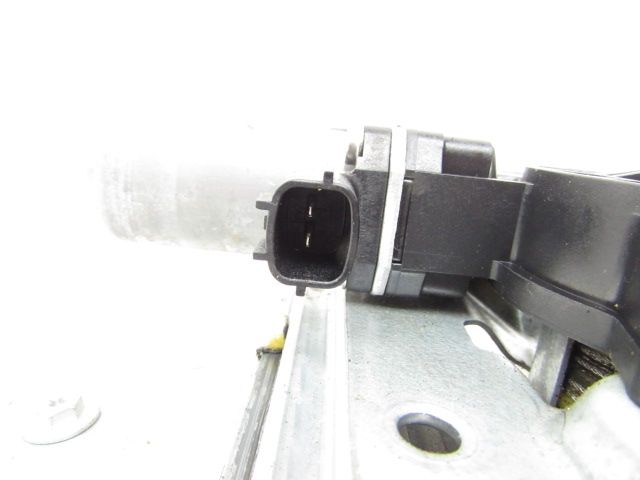 Lève-vitre électrique avant gauche