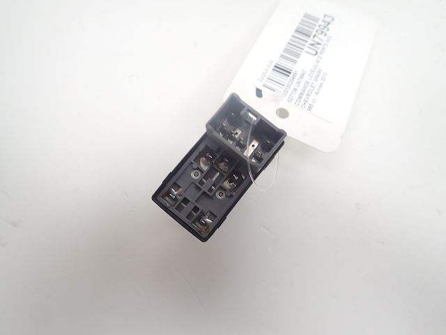 Commande lève-vitre avant droit