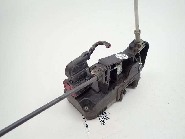 Serrure de porte avant gauche