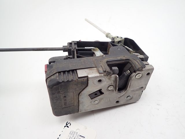 Serrure de porte avant gauche