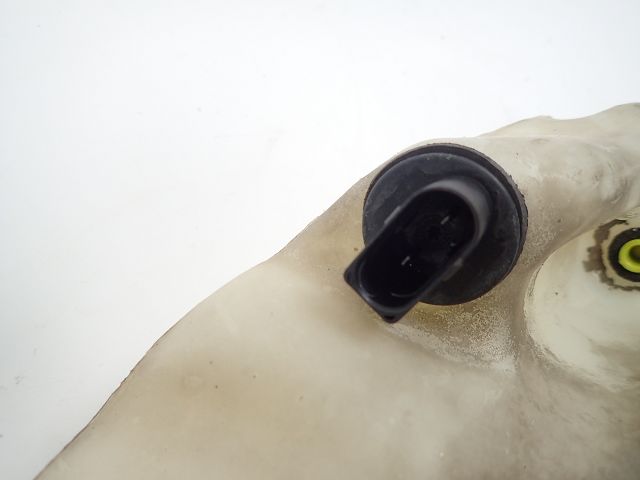 Réservoir de lave glace avant