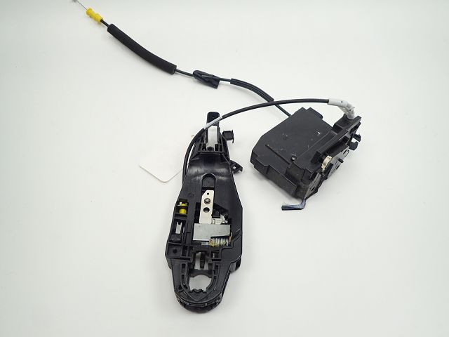 Serrure de porte arrière droite