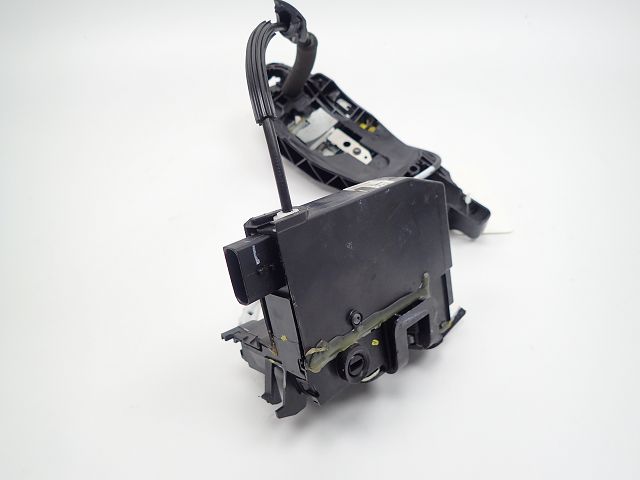 Serrure de porte arrière droite