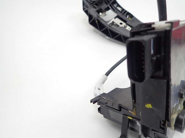 Serrure de porte arrière droite