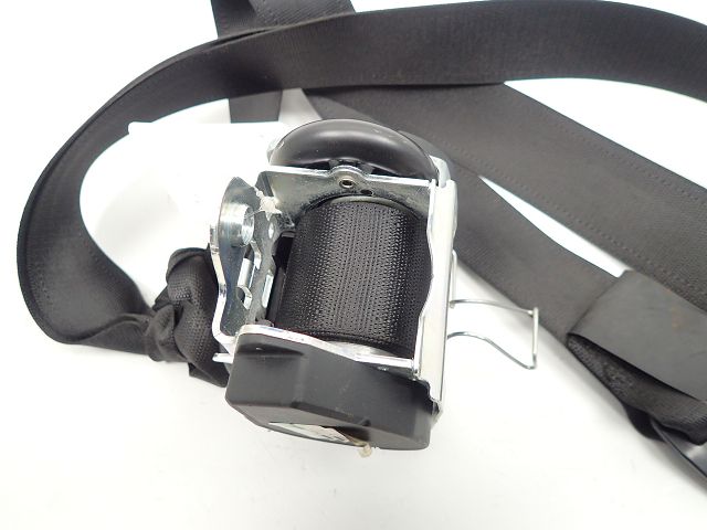 Ceinture avant droite