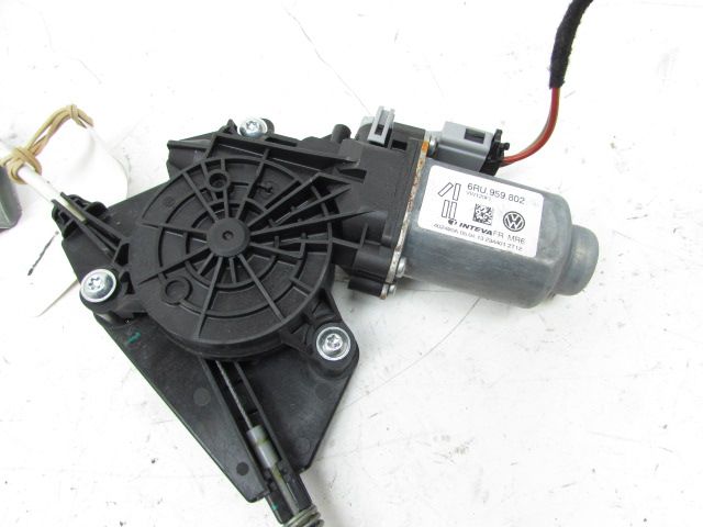 Lève-vitre électrique avant gauche