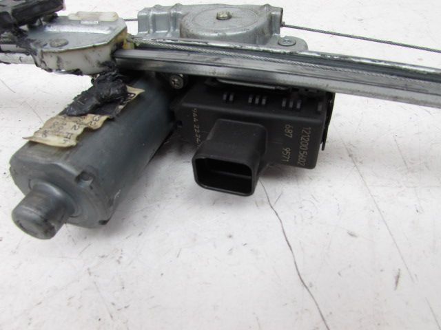 Lève-vitre électrique arrière droit