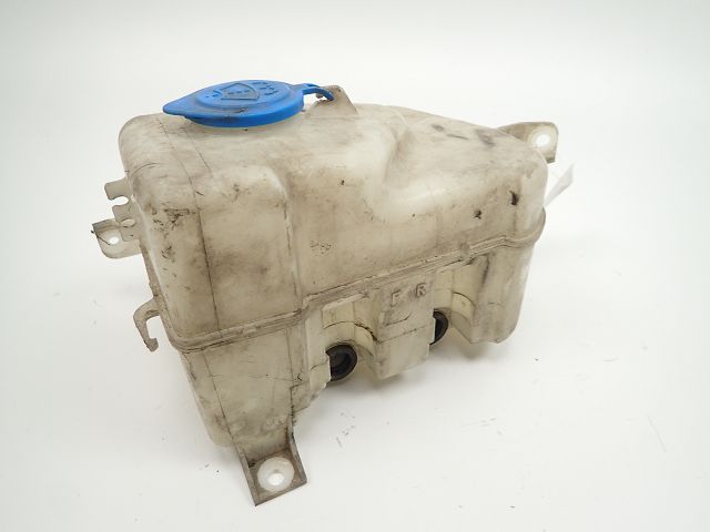 Reservoir de lave glace avant