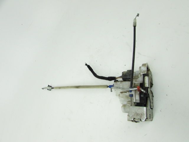 Serrure de porte avant gauche