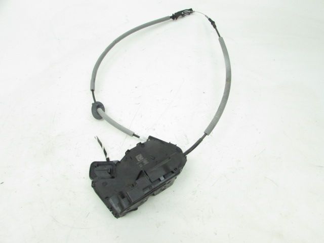 Serrure de porte arriere droite