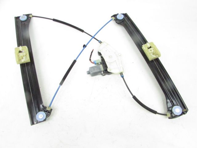 Lève-vitre électrique avant droit