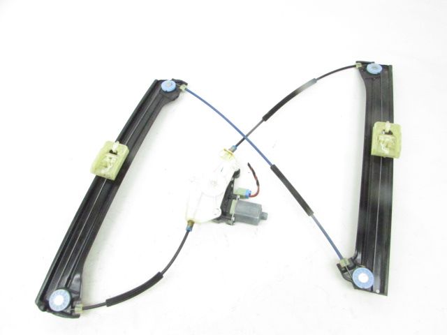 Lève-vitre électrique avant gauche