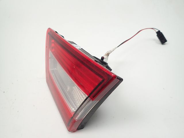 Feu arrière intérieur droit