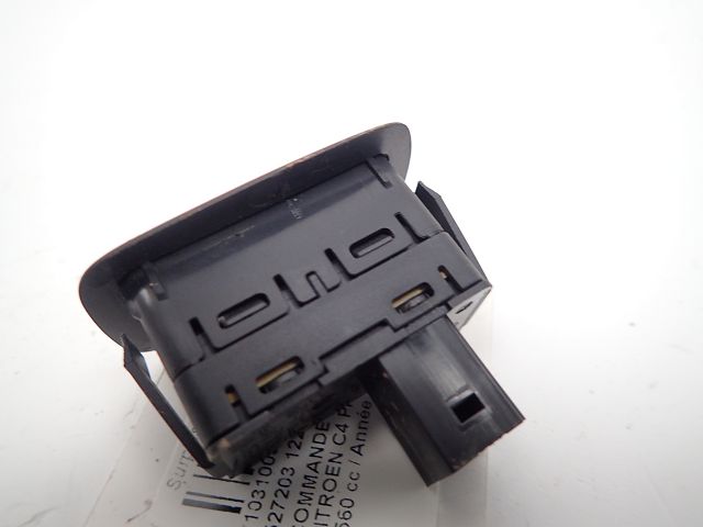 Commande lève-vitre arrière droit