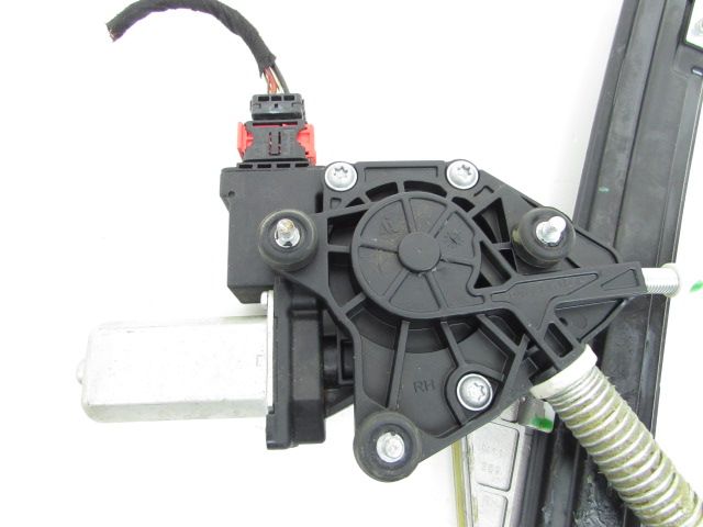 Lève-vitre électrique avant droit