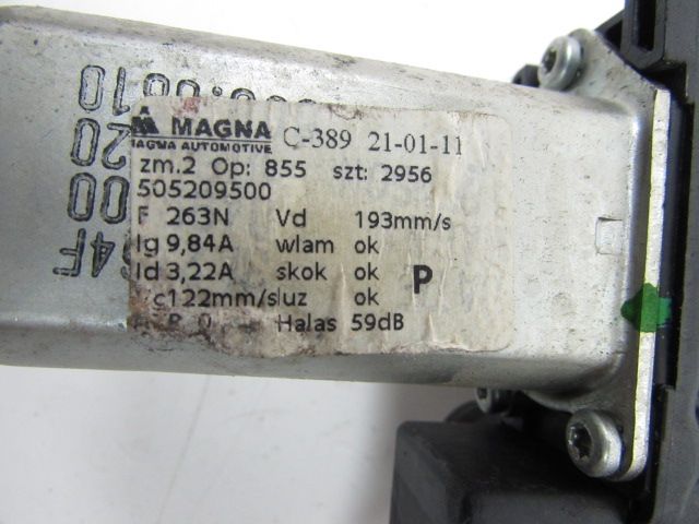 Lève-vitre électrique avant droit