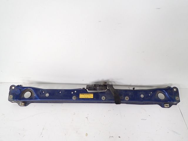 Traverse superieure armature avant