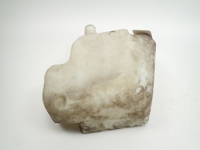 Réservoir de lave glace avant