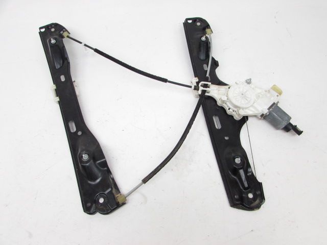 Lève-vitre électrique avant gauche