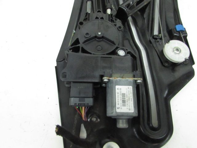 Lève-vitre électrique arrière droit