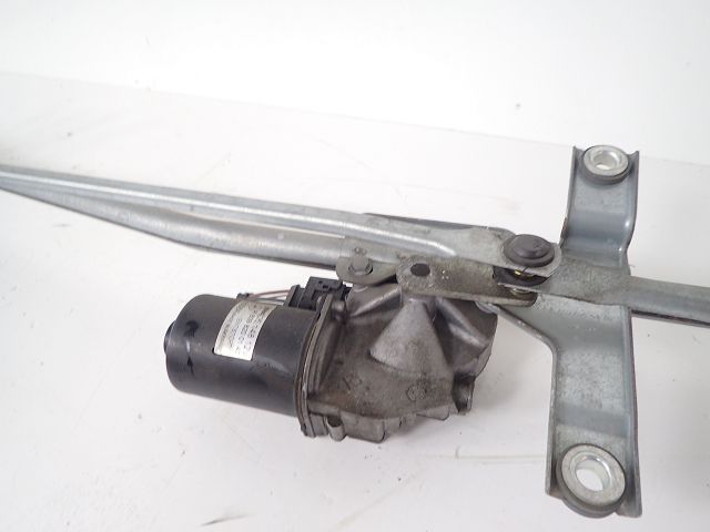 Mécanisme + moteur d'essuie glace avant