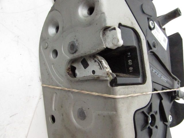 Serrure de porte coulissante gauche