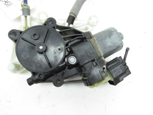 Lève-vitre électrique arrière gauche