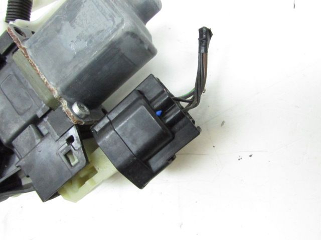 Lève-vitre électrique arrière gauche