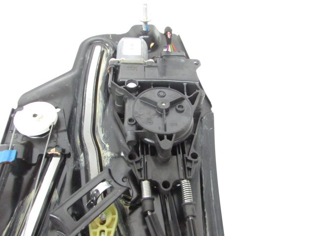 Lève-vitre électrique arrière droit