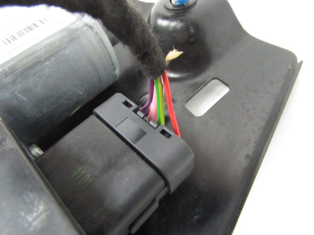 Lève-vitre électrique arrière droit