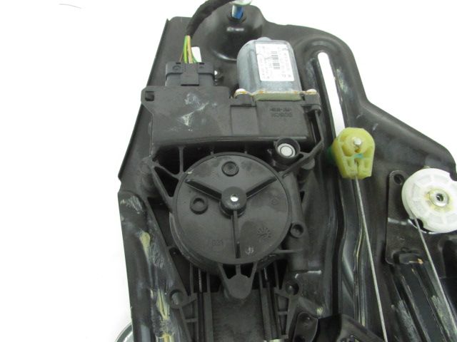 Lève-vitre électrique arrière gauche