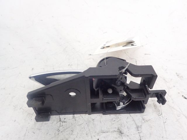 Poignée intérieure porte avant gauche