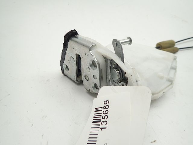 Serrure de porte arrière droite