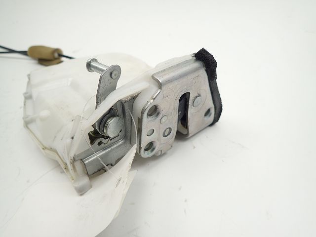 Serrure de porte arrière gauche